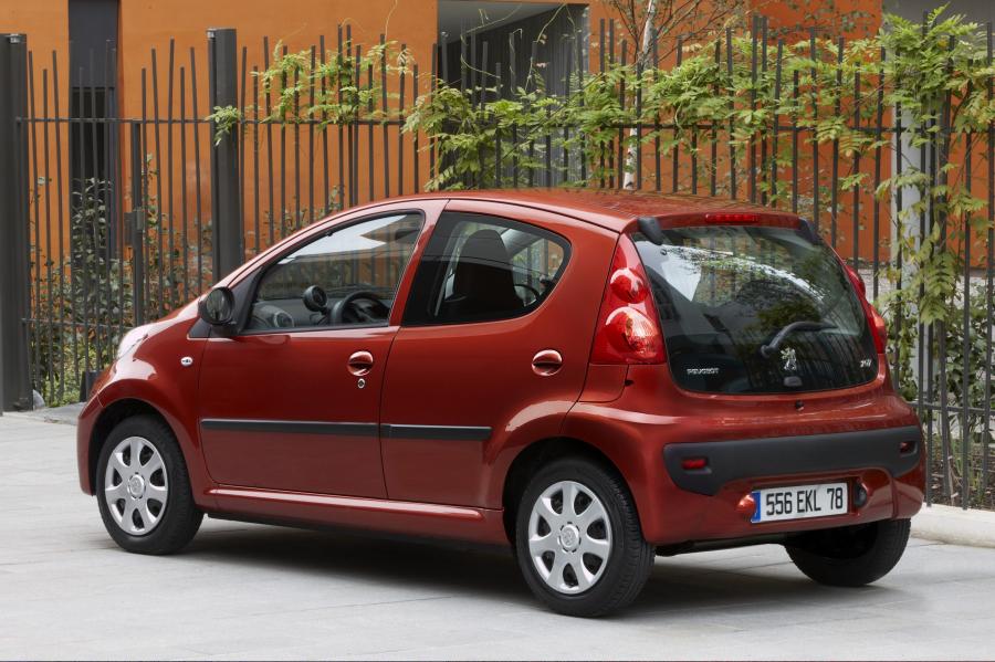  Peugeot 107 2009 года  (фото 23 из 30)